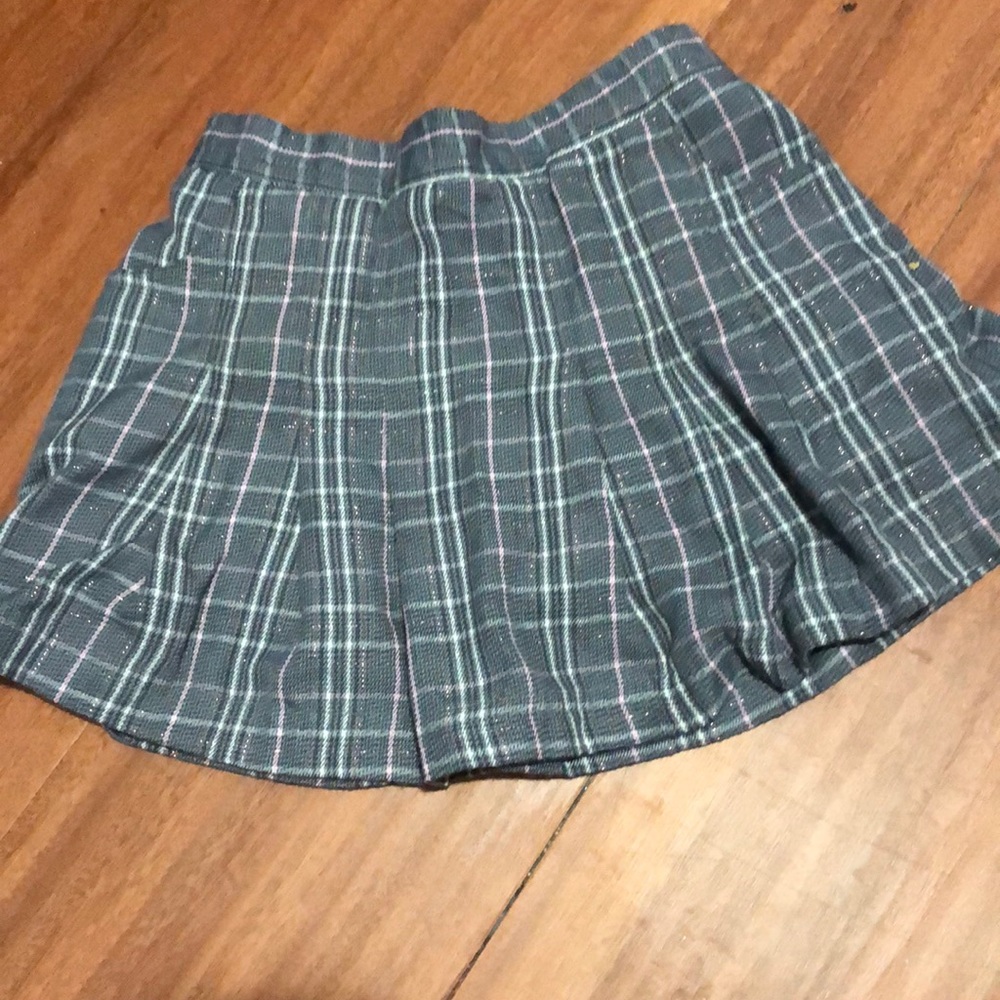Preppy winter skirt with pleats